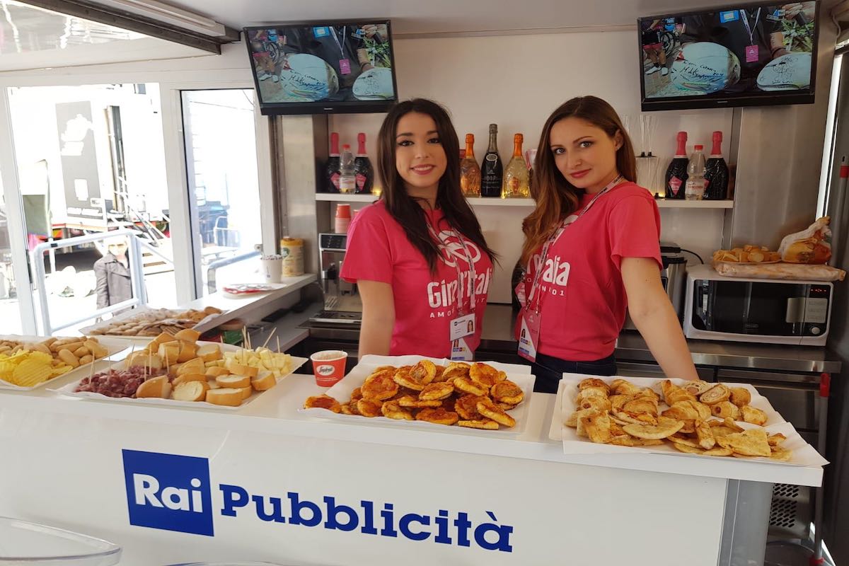 Hostess e Promoter per Rai Pubblicità. Esempio di Temporary Store come strumento di Marketing.