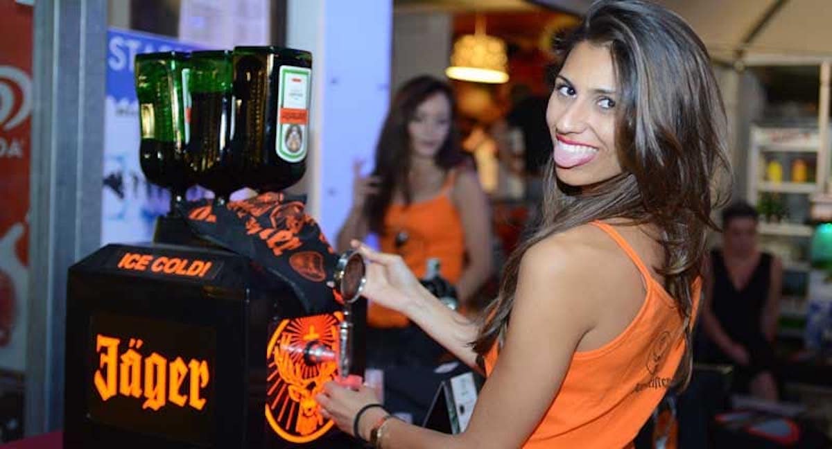 trade marketing horeca: hostess e promoter per Jager